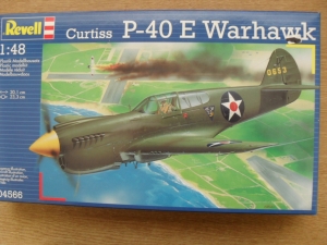 REVELL 1/48 04566 CURTISS P-40E WARHAWK